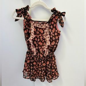 Like new Scotch & Soda floral ruffle dress with bow detail at shoulders. Size 4